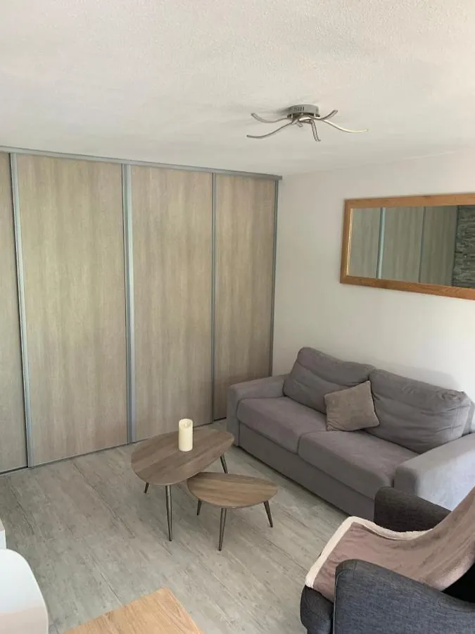 アパート MandelieuMagnifique T2 Avec Terrasse Et Jardin Priveアパートメント