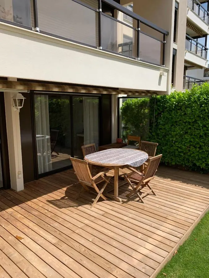 Appartement Magnifique T2 avec terrasse et Jardin privé à Mandelieu