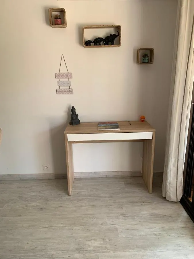MandelieuMagnifique T2 Avec Terrasse Et Jardin Priveアパートメント アパート Mandelieu