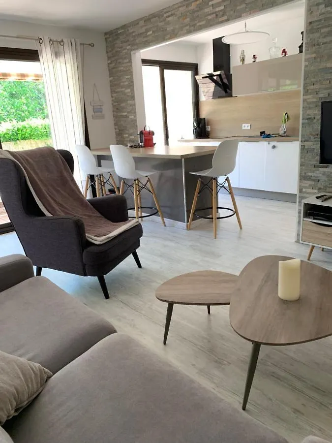 Appartement Magnifique T2 avec terrasse et Jardin privé à Mandelieu