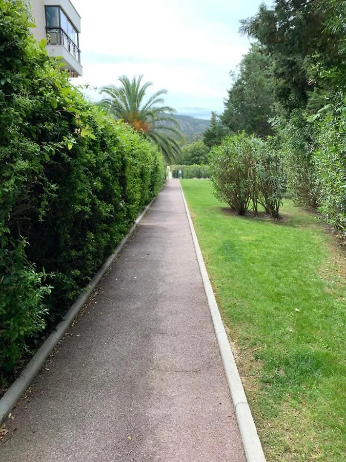 MandelieuMagnifique T2 Avec Terrasse Et Jardin Priveアパートメント 0*, Mandelieu