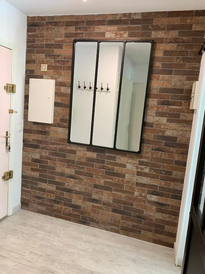 Appartement Magnifique T2 avec terrasse et Jardin privé à Mandelieu France