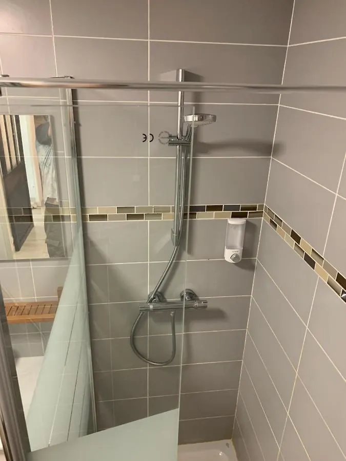 Appartement Magnifique T2 avec terrasse et Jardin privé à Mandelieu